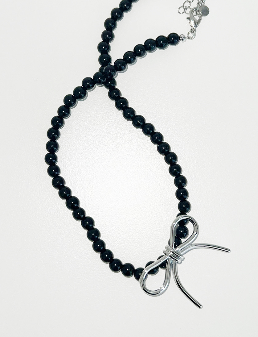 [당일출고] Tinny Ribbon Black Beads Necklace
